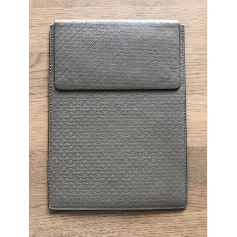 By Malene Birger Ipad leer/ leren cover hoes | kleur Taupe