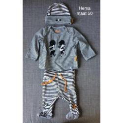 Stoere babykleertjes maat 50-56