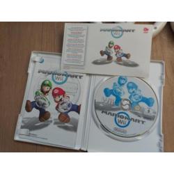 Mario kart wii inclusief 2 originele stuurtjes en boekjes