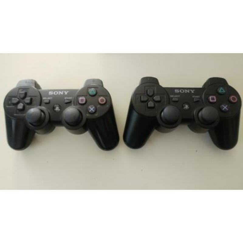 Zeer mooie PlayStation 3 met controllers en games