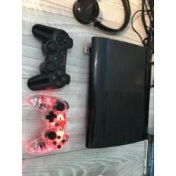 Sony PlayStation 3 super slim + 2 controllers +++