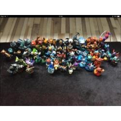 Ca. 50 Skylanders, Giants + Swap Force